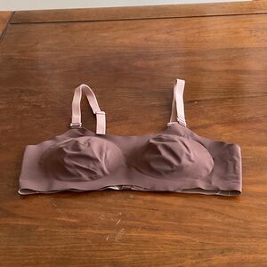 Knix - Women’s seamless wireless brown and tan reversible Bra